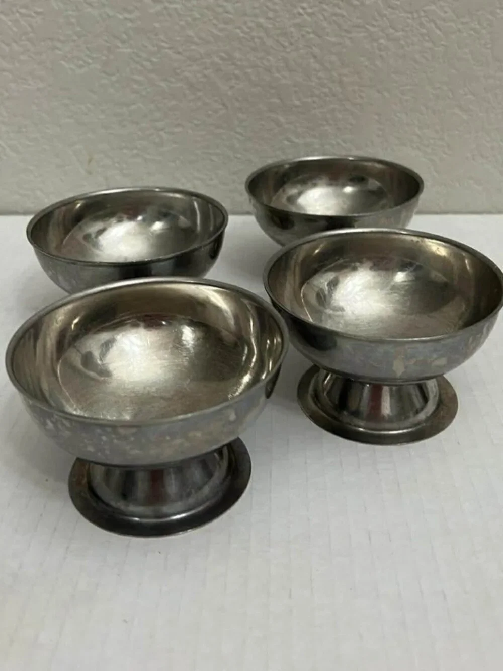 Vintage Set of 4 Stainless steel Desert Ice Cream Sherbert Footed Bowl Dishes